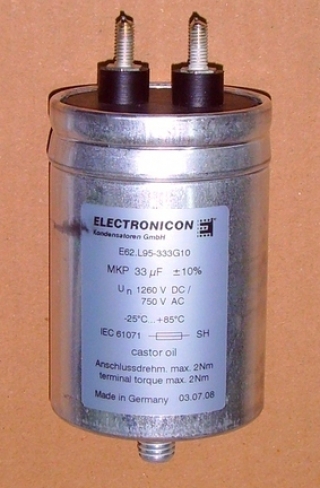 Конденсатор  E62.L95-333G10